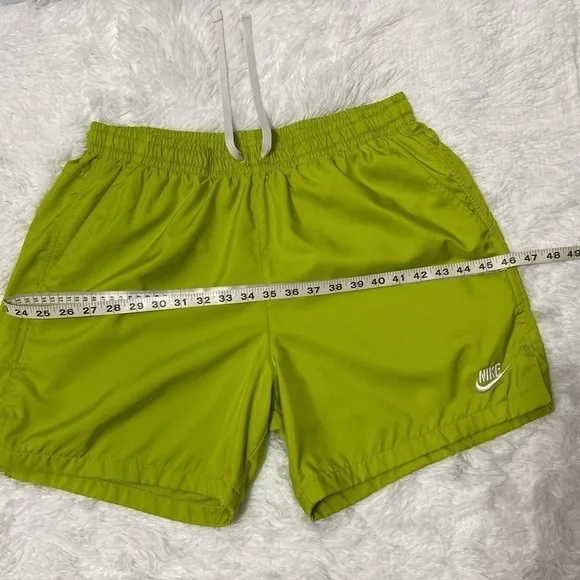 NIKE MEN GREEN WOVEN FLOW LINED SHORT PANTS.SIZE-LARGE. - Picture 4 of 14